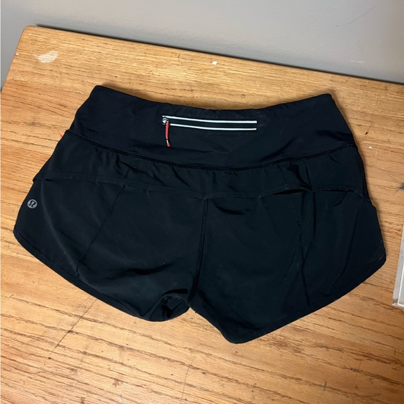 Lululemon Speed up low rise lined short - Picture 5 of 9